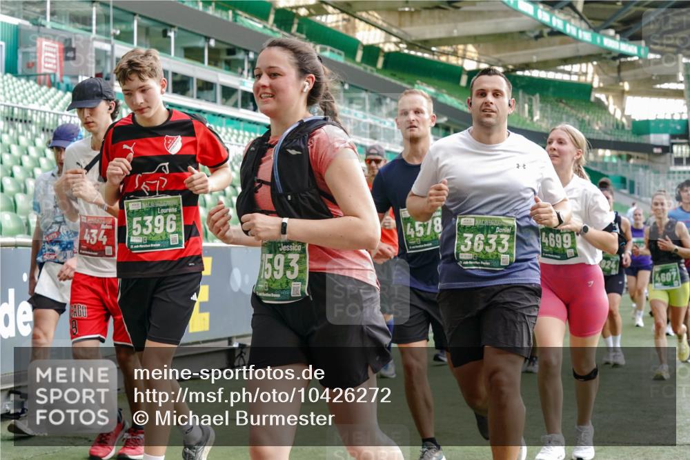 13.09.2026 - 21. swb-Marathon Bremen Michael Burmester http://msf.ph/oto/10426272 13.09.2026 13:25:04 Laufen im Stadion 137, 182, 213, 294, 324, 505, 530, 543, 548, 645, 721, 723, 739, 743, 752, 815, 818, 966, 1273, 1410, 1443, 1459, 1463, 1471, 1491, 1504, 1515, 1561, 1597, 1598, 1744, 1828, 1830, 1944, 1953, 2058, 2059, 2095, 2211, 2252, 2267, 2271, 2286, 2298, 2308, 2312, 2323, 2354, 2445, 2465, 2483, 2495, 2497, 2503, 2506, 2554, 2571, 2591, 2644, 2752, 2762, 2768, 2776, 2833, 2878, 2896, 2981, 3005, 3097, 3142, 3211, 3259, 3288, 3289, 3298, 3306, 3312, 3329, 3364, 3381, 3390 meine-sportfotos.de