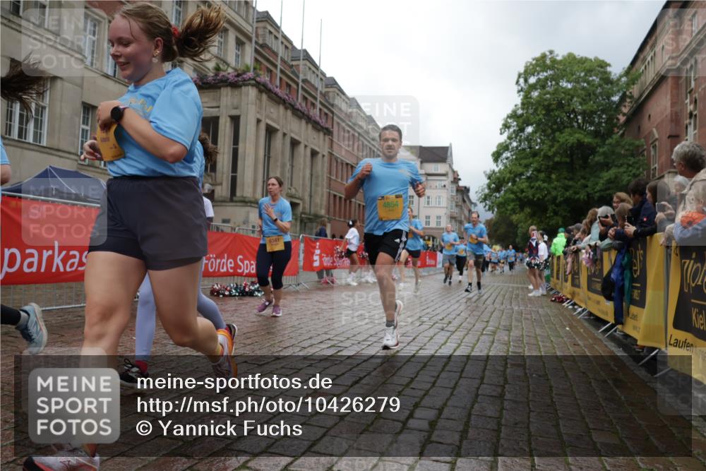 13.09.2026 - Kiel Lauf Yannick Fuchs http://msf.ph/oto/10426279 13.09.2026 11:04:01 Ziel 1699, 1902, 1906, 2262, 2930, 3120, 3378, 5007, 5008, 7205, 7413, 7764, 8107, 9180, 10567, 10856, 11381, 12465, 643, 1089, 1505, 1698, 2724, 2807, 3049, 3155, 3744, 4074, 4854, 5377, 5588, 5820, 6341, 6524, 6525, 6953, 8946, 9331, 9363, 9581, 9955, 11172, 11930, 12650, 460, 978, 1204, 1316, 2062, 2654, 3195, 3336, 3961, 3963, 4936, 5806, 6092, 6310, 7016, 7451, 8835, 10130, 10776, 11151, 11152, 11856, 697, 2846, 2878, 4074, 4658 meine-sportfotos.de