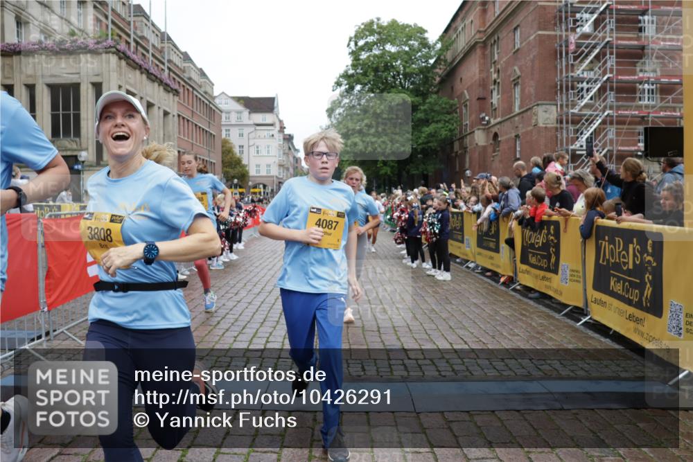 13.09.2026 - Kiel Lauf Yannick Fuchs http://msf.ph/oto/10426291 13.09.2026 09:46:52 Ziel 1402, 2527, 2718, 2779, 3808, 4087, 6207, 6638, 7190, 7213, 7446, 7921, 8409, 8887, 8994, 9141, 9385, 10301, 10322, 10731, 12725, 167, 181, 288, 3033, 3035, 3361, 4906, 6048, 6355, 6577, 6857, 7439, 7675, 7754, 8887, 8929, 9832, 10117, 10177, 10913, 10946, 11316, 11859, 11861, 12173, 12495, 12552, 12621, 2587, 2759, 4238, 4940, 5217, 5351, 6074, 7461, 7731, 9091, 10009, 10224, 10742, 10744, 11862, 11964, 12622, 442, 3052, 3954, 5855, 8125 meine-sportfotos.de
