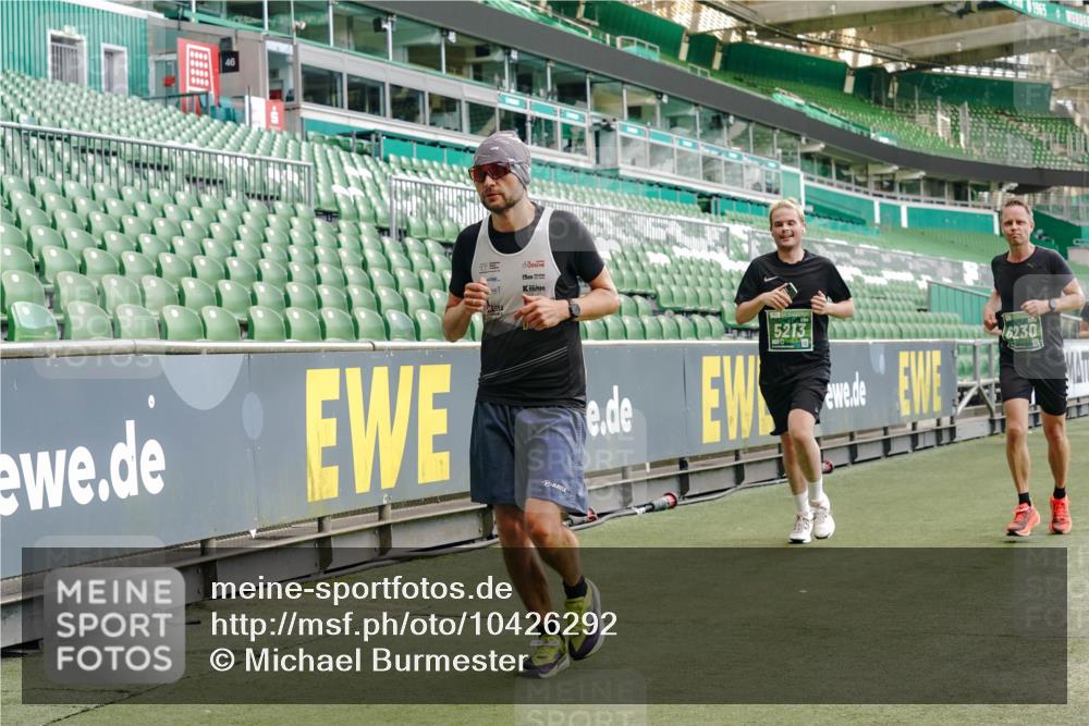 13.09.2026 - 21. swb-Marathon Bremen Michael Burmester http://msf.ph/oto/10426292 13.09.2026 13:02:07 Laufen im Stadion 150, 242, 282, 318, 440, 531, 687, 722, 930, 936, 946, 1006, 1067, 1163, 1250, 1436, 1448, 1582, 1896, 2033, 2047, 2062, 2276, 2292, 2345, 2364, 2370, 2378, 2409, 2421, 2485, 2490, 2491, 2560, 2561, 2627, 2638, 2658, 2666, 2668, 2779, 2781, 2967, 2987, 3013, 3044, 3114, 3163, 3164, 3187, 3248, 3258, 3294, 3334, 3372, 3374, 3375, 3385, 3392, 3496, 3524, 3526, 3527, 3576, 3585, 3603, 3667, 3721, 3806, 3852, 3893, 3938, 3983, 4000, 4133, 4506, 4558 meine-sportfotos.de