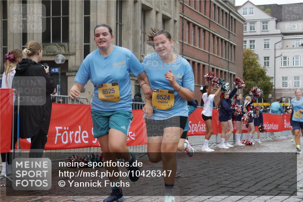 13.09.2026 - Kiel Lauf Yannick Fuchs http://msf.ph/oto/10426347 13.09.2026 11:04:09 Ziel 460, 978, 1204, 1316, 1902, 1906, 2062, 3336, 3378, 4936, 5007, 5008, 5806, 6092, 7016, 10130, 10776, 11151, 11152, 11381, 11856, 643, 1089, 1505, 1698, 1699, 2262, 2807, 2930, 3049, 3120, 5377, 5588, 5820, 6524, 6525, 7205, 7413, 7764, 8107, 9180, 9331, 9581, 9955, 10567, 10856, 11172, 11930, 12465, 567, 1554, 2298, 2654, 2662, 2750, 2758, 3140, 3141, 3195, 3961, 3963, 4155, 4870, 6010, 6310, 6962, 6963, 7157, 7451, 7686, 8835, 8956, 9067, 9806, 9980, 9987, 11050, 4074 meine-sportfotos.de