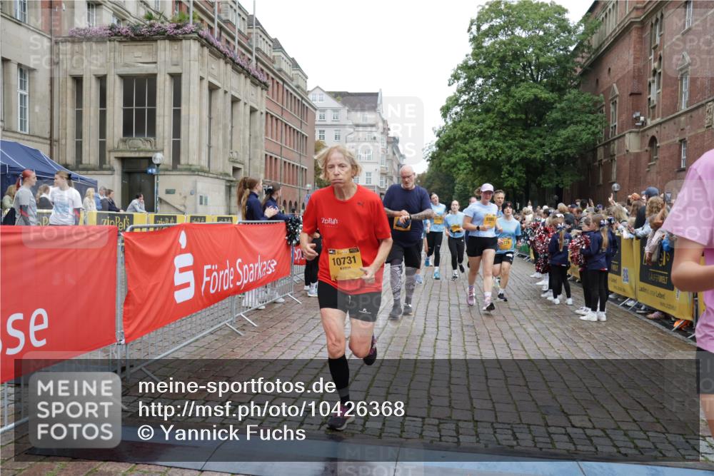 13.09.2026 - Kiel Lauf Yannick Fuchs http://msf.ph/oto/10426368 13.09.2026 09:46:57 Ziel 1402, 2718, 2759, 2779, 3808, 4087, 4238, 4940, 5217, 5351, 6074, 6207, 6638, 7446, 7731, 7921, 9141, 9385, 10009, 10301, 10322, 10731, 12622, 12725, 167, 181, 288, 2527, 3033, 3035, 3361, 4906, 6048, 6355, 6577, 6857, 7190, 7213, 7439, 7675, 7754, 8409, 8887, 8929, 8994, 9832, 10177, 10913, 10946, 11859, 11861, 12173, 12552, 12621, 1235, 2587, 5167, 7461, 8524, 9091, 10076, 10224, 10742, 10744, 11862, 11964, 12635, 167, 181, 442, 3954 meine-sportfotos.de