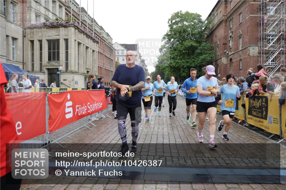 13.09.2026 - Kiel Lauf Yannick Fuchs http://msf.ph/oto/10426387 13.09.2026 09:46:59 Ziel 1402, 2718, 2759, 2779, 4087, 4238, 4940, 5217, 5351, 6074, 6207, 6638, 7731, 7921, 9141, 9385, 10009, 10301, 10322, 10731, 12622, 288, 2527, 3033, 3035, 3361, 3808, 4087, 4906, 6048, 6355, 6577, 6638, 7190, 7213, 7439, 7446, 7675, 7754, 8409, 8887, 8929, 8994, 9832, 10177, 10946, 11859, 11861, 12173, 12552, 12725, 1235, 2587, 5167, 7461, 8524, 9091, 10076, 10224, 10555, 10742, 10744, 11862, 11964, 12635, 167, 181, 3361, 11859 meine-sportfotos.de