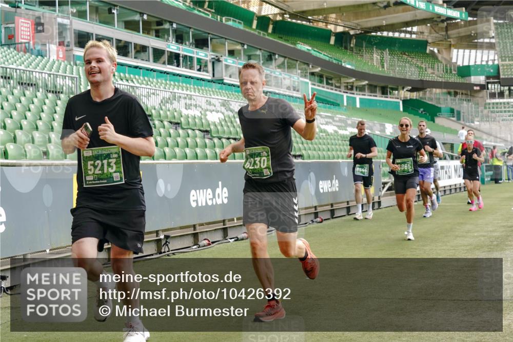 13.09.2026 - 21. swb-Marathon Bremen Michael Burmester http://msf.ph/oto/10426392 13.09.2026 13:02:09 Laufen im Stadion 150, 242, 282, 318, 440, 531, 687, 722, 930, 936, 946, 1006, 1067, 1163, 1250, 1436, 1448, 1582, 1896, 2033, 2047, 2062, 2276, 2292, 2345, 2364, 2370, 2378, 2409, 2421, 2485, 2490, 2491, 2560, 2561, 2627, 2638, 2658, 2666, 2668, 2779, 2781, 2900, 2967, 2987, 3013, 3044, 3114, 3163, 3164, 3187, 3248, 3258, 3294, 3334, 3372, 3374, 3375, 3385, 3392, 3496, 3524, 3526, 3527, 3576, 3585, 3603, 3667, 3721, 3806, 3852, 3893, 3938, 3983, 4000, 4133, 4506, 4558 meine-sportfotos.de