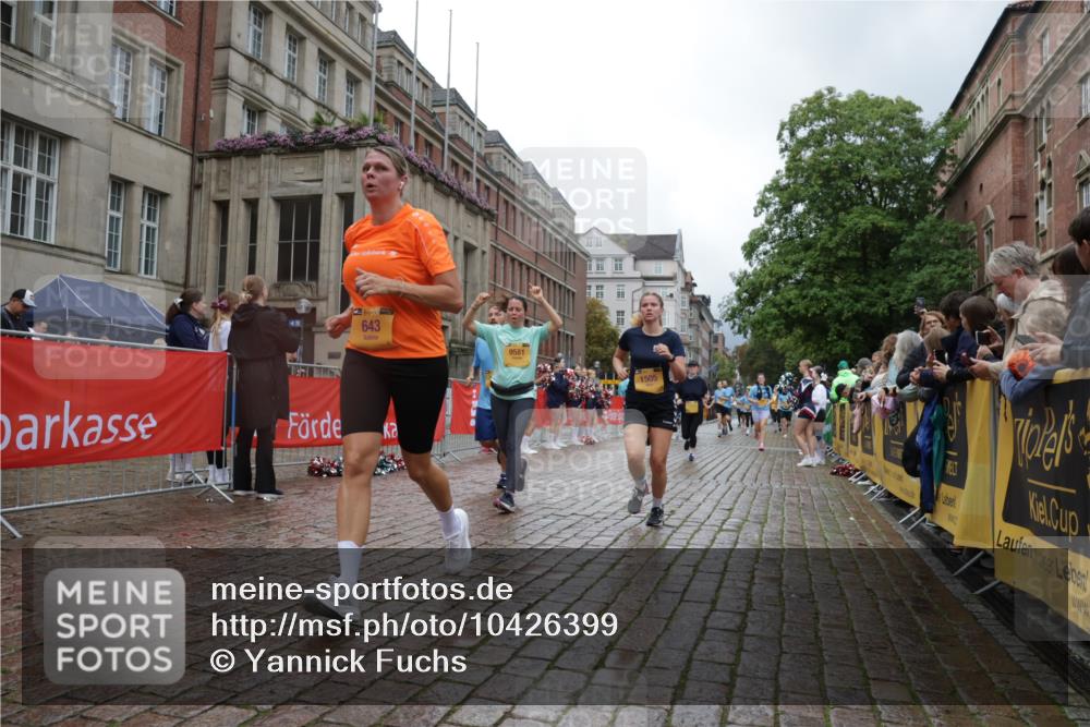 13.09.2026 - Kiel Lauf Yannick Fuchs http://msf.ph/oto/10426399 13.09.2026 11:04:19 Ziel 460, 978, 1204, 1316, 2062, 2654, 3195, 3336, 3961, 3963, 5806, 6010, 6092, 6310, 6962, 6963, 7016, 7451, 7686, 8835, 9806, 10776, 11050, 11151, 11152, 11856, 12179, 643, 1089, 1505, 1699, 1902, 1906, 2262, 2807, 2930, 3120, 3378, 4936, 5007, 5008, 5377, 7205, 7413, 7764, 8107, 9180, 9581, 10130, 10567, 10856, 11172, 11381, 11930, 12465, 567, 1554, 2298, 2662, 2750, 2758, 3140, 3141, 4155, 4200, 4758, 4759, 4870, 7157, 8950, 8951, 8956, 9067, 9980, 9987, 12826 meine-sportfotos.de