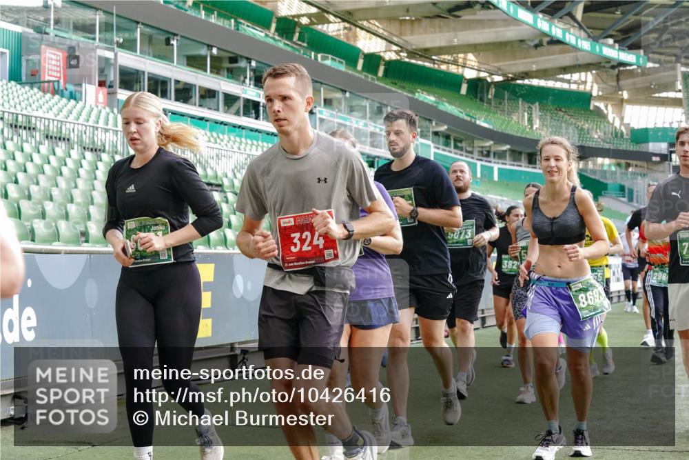 13.09.2026 - 21. swb-Marathon Bremen Michael Burmester http://msf.ph/oto/10426416 13.09.2026 13:25:09 Laufen im Stadion 137, 182, 213, 294, 324, 505, 530, 543, 548, 645, 721, 723, 739, 743, 752, 815, 818, 966, 1273, 1410, 1443, 1459, 1463, 1471, 1487, 1491, 1504, 1515, 1561, 1597, 1598, 1744, 1828, 1830, 1944, 1953, 2058, 2059, 2095, 2211, 2252, 2267, 2271, 2286, 2298, 2308, 2312, 2323, 2354, 2465, 2483, 2497, 2503, 2506, 2554, 2571, 2591, 2644, 2752, 2762, 2776, 2833, 2878, 2896, 2981, 3005, 3062, 3097, 3142, 3172, 3211, 3259, 3288, 3289, 3298, 3306, 3312, 3329, 3364, 3381, 3390 meine-sportfotos.de