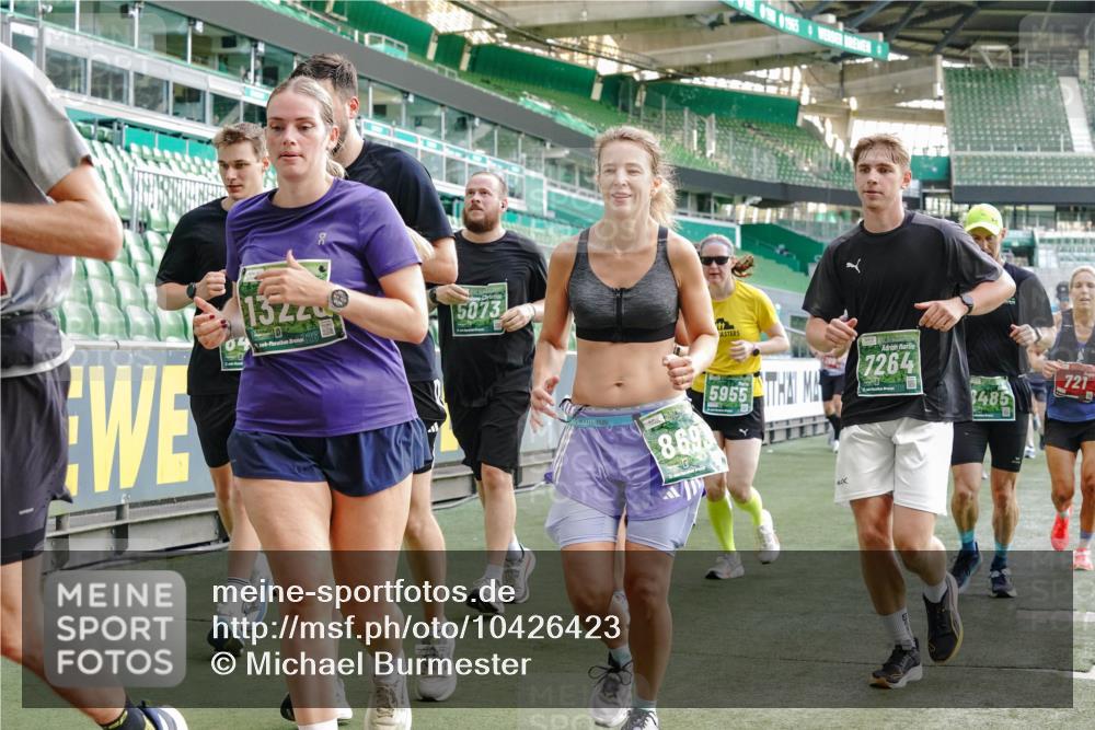 13.09.2026 - 21. swb-Marathon Bremen Michael Burmester http://msf.ph/oto/10426423 13.09.2026 13:25:10 Laufen im Stadion 137, 182, 213, 294, 324, 505, 530, 543, 548, 645, 721, 723, 739, 743, 752, 815, 818, 966, 1273, 1283, 1410, 1443, 1459, 1463, 1471, 1487, 1491, 1504, 1515, 1561, 1597, 1598, 1744, 1828, 1830, 1944, 1953, 2058, 2059, 2095, 2211, 2252, 2267, 2271, 2286, 2298, 2308, 2312, 2323, 2354, 2465, 2483, 2497, 2503, 2506, 2554, 2571, 2591, 2644, 2752, 2762, 2776, 2833, 2878, 2896, 2981, 3005, 3062, 3097, 3142, 3172, 3211, 3259, 3288, 3289, 3298, 3306, 3312, 3329, 3364, 3381, 3390 meine-sportfotos.de