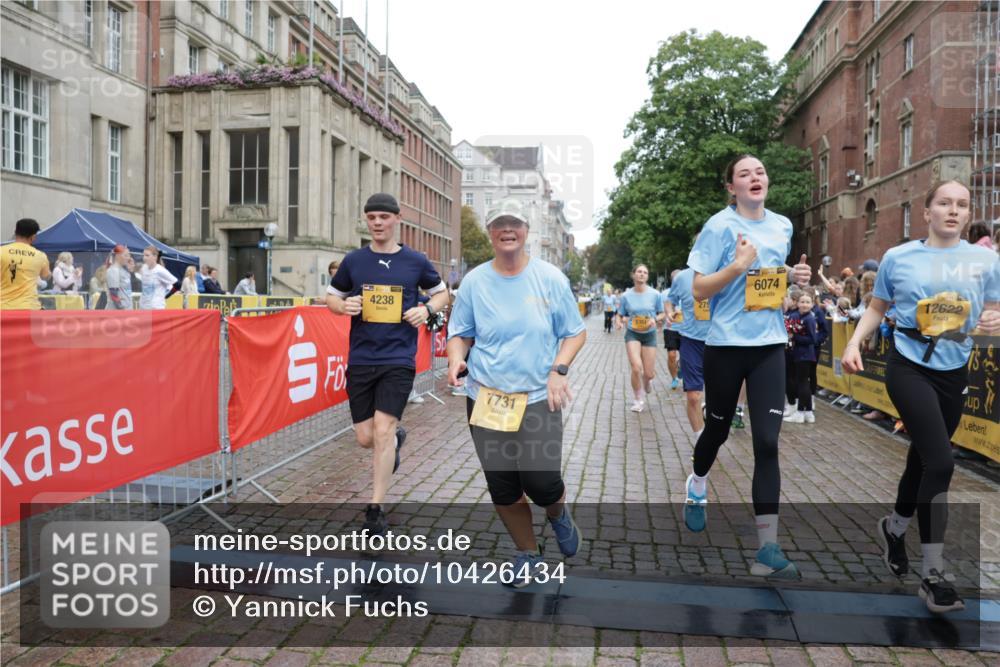 13.09.2026 - Kiel Lauf Yannick Fuchs http://msf.ph/oto/10426434 13.09.2026 09:47:01 Ziel 1402, 2718, 2759, 2779, 4238, 4940, 5217, 5351, 6074, 6207, 7731, 7921, 9141, 9385, 10009, 10301, 10731, 12622, 288, 2527, 3033, 3035, 3361, 3808, 4087, 4906, 6048, 6355, 6577, 6638, 7190, 7213, 7439, 7446, 7675, 7754, 7921, 8409, 8887, 8929, 8994, 9832, 10177, 10322, 10946, 11859, 11861, 12173, 12552, 12725, 1235, 1324, 2587, 5167, 6575, 7461, 8231, 8524, 9091, 10076, 10224, 10555, 10742, 10744, 11862, 11964, 12635, 167, 181, 3361, 11859 meine-sportfotos.de