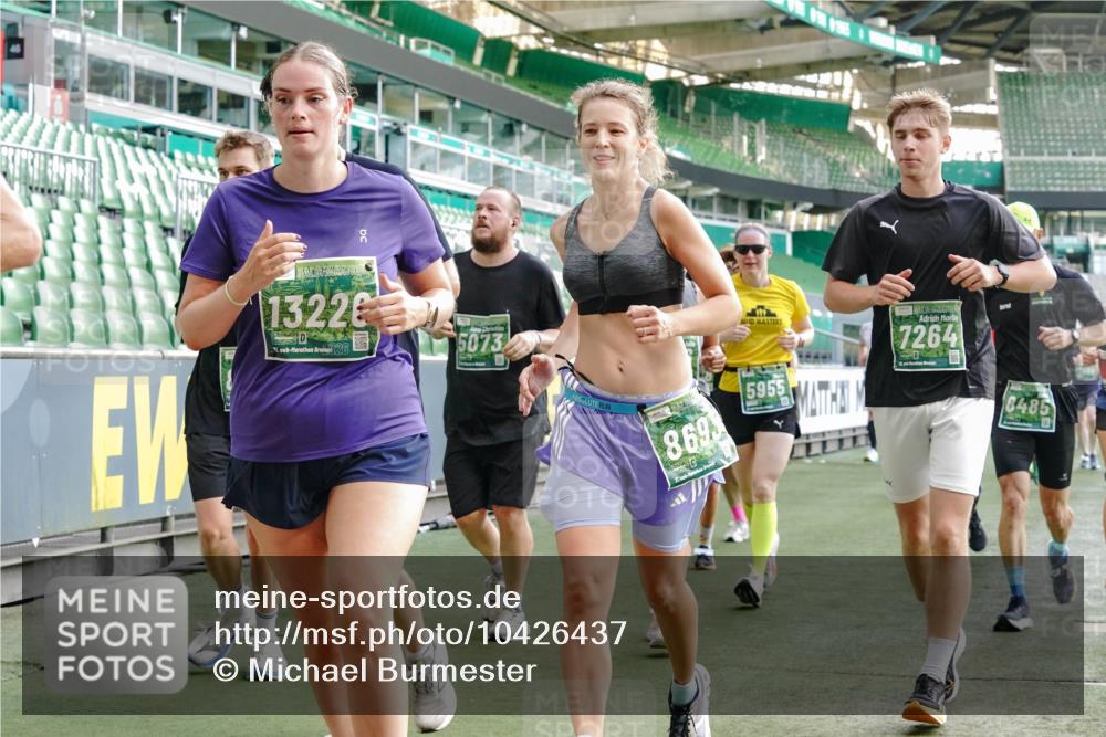 13.09.2026 - 21. swb-Marathon Bremen Michael Burmester http://msf.ph/oto/10426437 13.09.2026 13:25:10 Laufen im Stadion 137, 182, 213, 294, 324, 505, 530, 543, 548, 645, 721, 723, 739, 743, 752, 815, 818, 966, 1273, 1283, 1410, 1443, 1459, 1463, 1471, 1487, 1491, 1504, 1515, 1561, 1597, 1598, 1744, 1828, 1830, 1944, 1953, 2058, 2059, 2095, 2211, 2252, 2267, 2271, 2286, 2298, 2308, 2312, 2323, 2354, 2465, 2483, 2497, 2503, 2506, 2554, 2571, 2591, 2644, 2752, 2762, 2776, 2833, 2878, 2896, 2981, 3005, 3062, 3097, 3142, 3172, 3211, 3259, 3288, 3289, 3298, 3306, 3312, 3329, 3364, 3381, 3390 meine-sportfotos.de
