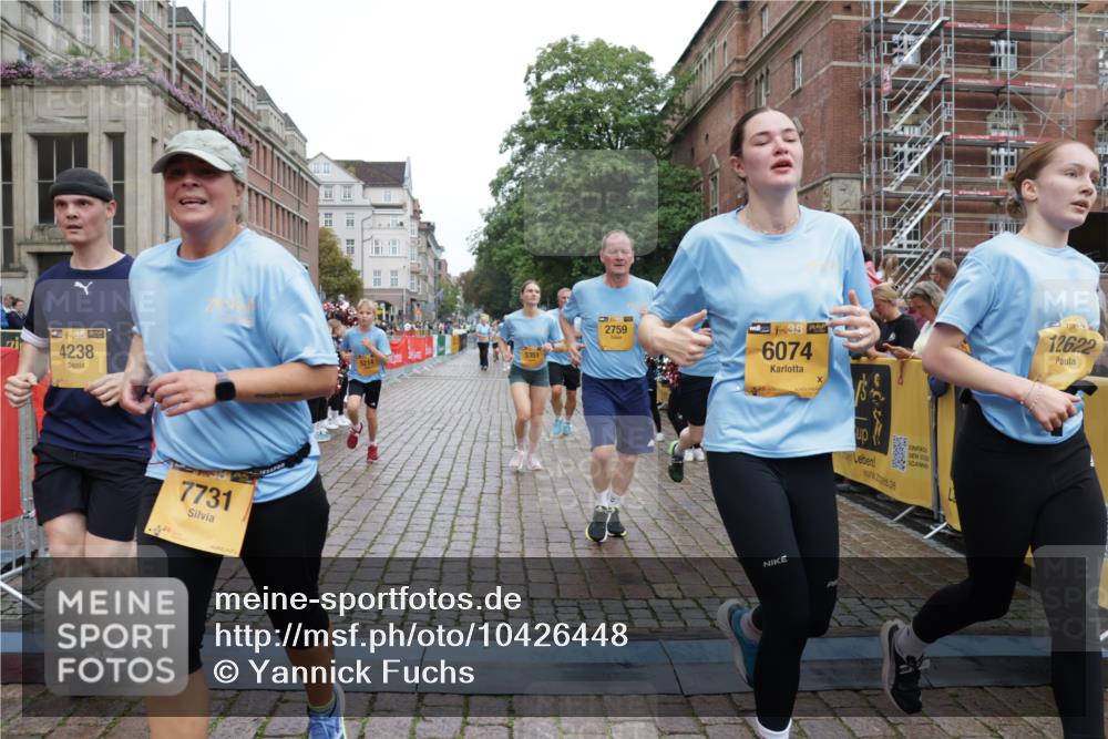 13.09.2026 - Kiel Lauf Yannick Fuchs http://msf.ph/oto/10426448 13.09.2026 09:47:01 Ziel 1402, 2718, 2759, 2779, 4238, 4940, 5217, 5351, 6074, 6207, 7731, 7921, 9141, 9385, 10009, 10301, 10731, 12622, 288, 2527, 3033, 3035, 3361, 3808, 4087, 4906, 6048, 6355, 6577, 6638, 7190, 7213, 7439, 7446, 7675, 7754, 7921, 8409, 8887, 8929, 8994, 9832, 10177, 10322, 10946, 11859, 11861, 12173, 12552, 12725, 1235, 1324, 2587, 5167, 6575, 7461, 8231, 8524, 9091, 10076, 10224, 10555, 10742, 10744, 11862, 11964, 12635, 167, 181, 3361, 11859 meine-sportfotos.de