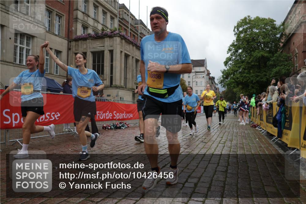 13.09.2026 - Kiel Lauf Yannick Fuchs http://msf.ph/oto/10426456 13.09.2026 11:04:28 Ziel 567, 1554, 2298, 2662, 2750, 2758, 3140, 3141, 3195, 4155, 4870, 6010, 6310, 6962, 6963, 7157, 7686, 8835, 8956, 9067, 9667, 9806, 9980, 9987, 11050, 12179, 12826, 460, 978, 1204, 1316, 1699, 1902, 1906, 2062, 2262, 2654, 3120, 3336, 3378, 3961, 3963, 4936, 5007, 5008, 5806, 6092, 7016, 7413, 7451, 7764, 8107, 8835, 9180, 10130, 10567, 10776, 10856, 11151, 11152, 11381, 11856, 12465, 711, 1228, 1289, 1431, 4200, 4758, 4759, 5963, 6443, 6752, 8697, 8950, 8951 meine-sportfotos.de