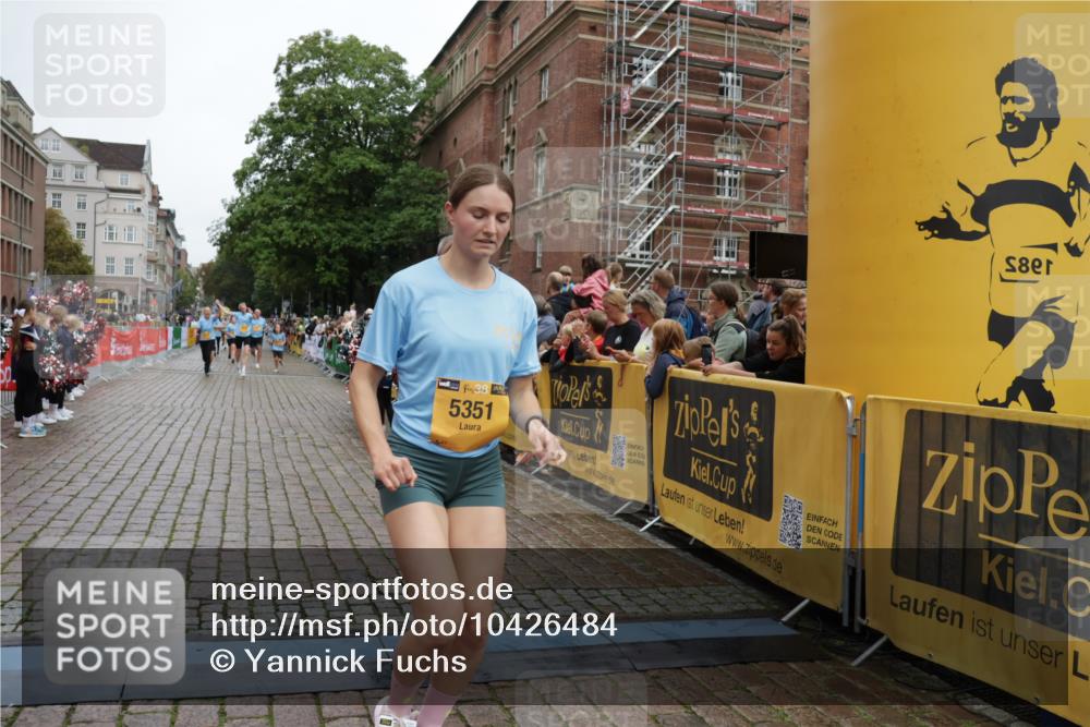 13.09.2026 - Kiel Lauf Yannick Fuchs http://msf.ph/oto/10426484 13.09.2026 09:47:03 Ziel 1402, 2759, 2779, 4238, 4940, 5217, 5351, 6074, 6207, 7731, 9385, 10009, 10224, 10301, 10731, 10742, 10744, 11862, 12622, 288, 2527, 2718, 3033, 3035, 3808, 4087, 4906, 6048, 6355, 6577, 6638, 7190, 7213, 7439, 7446, 7675, 7754, 7921, 8409, 8887, 8929, 8994, 9141, 9832, 10177, 10322, 10946, 11861, 12173, 12552, 12725, 544, 1235, 1324, 2587, 2870, 5167, 6575, 7461, 8231, 8524, 9091, 10076, 10555, 11964, 12635, 167, 181, 3361, 6577, 9832, 11859 meine-sportfotos.de