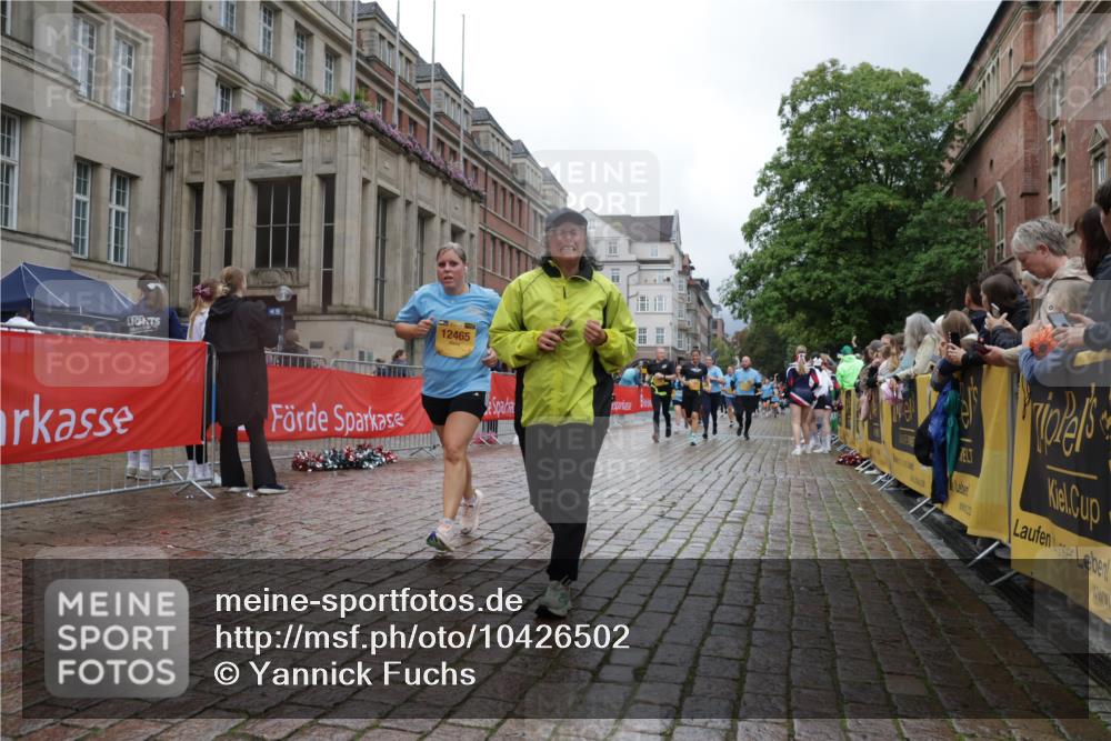 13.09.2026 - Kiel Lauf Yannick Fuchs http://msf.ph/oto/10426502 13.09.2026 11:04:32 Ziel 567, 1554, 2298, 2662, 2750, 2758, 3140, 3141, 4155, 4200, 4758, 4759, 4870, 6010, 6962, 6963, 7157, 7686, 8950, 8951, 8956, 9067, 9667, 9806, 9980, 9987, 11050, 12826, 460, 978, 1204, 1316, 1902, 1906, 2062, 2654, 3120, 3195, 3336, 3378, 3961, 3963, 4936, 5007, 5008, 5806, 6092, 6310, 7016, 7451, 7686, 8107, 8835, 10130, 10567, 10776, 11151, 11152, 11381, 11856, 12179, 12465, 711, 1056, 1228, 1289, 1431, 2804, 4211, 5963, 6443, 6752, 8697 meine-sportfotos.de