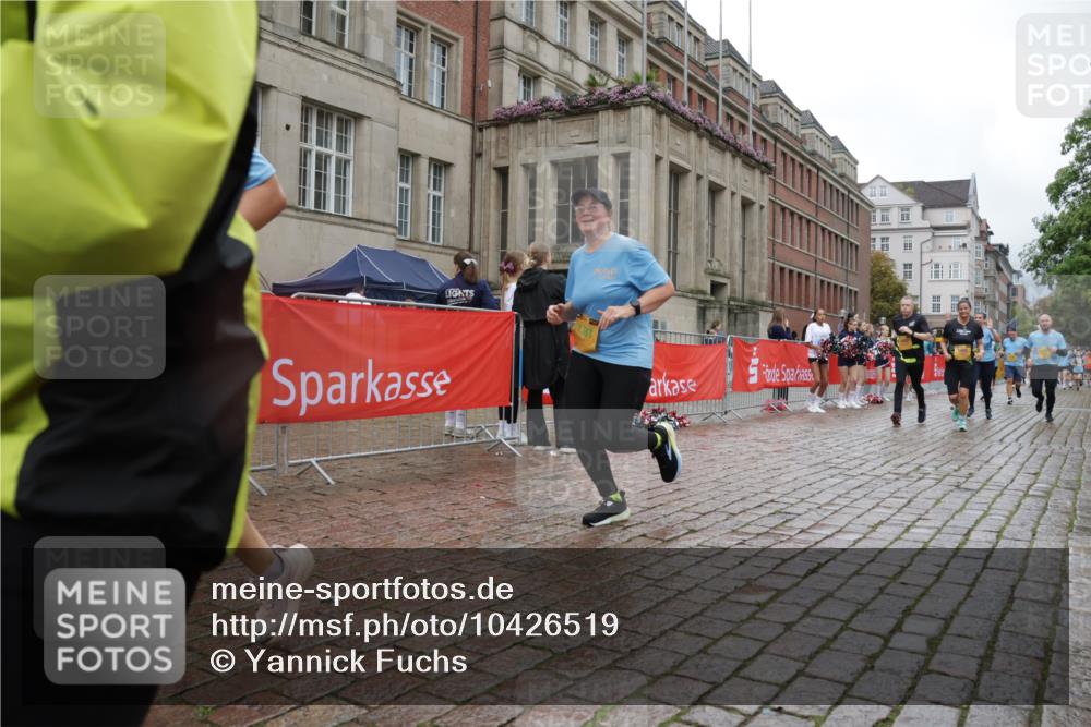 13.09.2026 - Kiel Lauf Yannick Fuchs http://msf.ph/oto/10426519 13.09.2026 11:04:33 Ziel 567, 1554, 2298, 2662, 2750, 2758, 3140, 3141, 4155, 4200, 4758, 4759, 4870, 6010, 6962, 6963, 7157, 8950, 8951, 8956, 9067, 9667, 9806, 9818, 9980, 9987, 11050, 12252, 12826, 460, 978, 1204, 1316, 1902, 1906, 2062, 2654, 3195, 3336, 3378, 3961, 3963, 4936, 5007, 5008, 5806, 6010, 6092, 6310, 6962, 6963, 7016, 7451, 7686, 8107, 8835, 9806, 10130, 10776, 11050, 11151, 11152, 11381, 11856, 12179, 12465, 711, 1056, 1228, 1289, 1431, 1861, 2804, 4211, 5963, 6443, 6752, 8697 meine-sportfotos.de