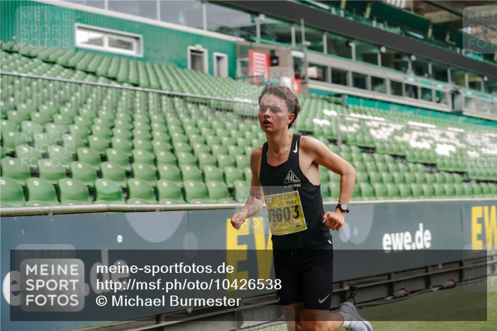 13.09.2026 - 21. swb-Marathon Bremen Michael Burmester http://msf.ph/oto/10426538 13.09.2026 10:17:02 Laufen im Stadion 10597, 12272, 12458, 13501, 13504, 13510, 13515, 13517, 13522, 13542, 13547, 13561, 13567, 13569, 13576, 13579, 13603, 13604, 13623, 13635 meine-sportfotos.de