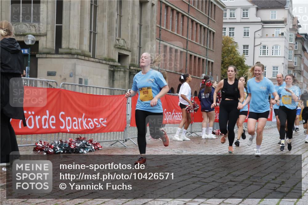 13.09.2026 - Kiel Lauf Yannick Fuchs http://msf.ph/oto/10426571 13.09.2026 11:04:43 Ziel 711, 1228, 1289, 1431, 4200, 4758, 4759, 5963, 6443, 6752, 8697, 8950, 8951, 9667, 9815, 9818, 10016, 10593, 11906, 12252, 12438, 460, 567, 978, 1204, 1316, 1554, 2062, 2298, 2654, 2662, 2750, 2758, 3140, 3141, 3195, 3336, 3961, 3963, 4155, 4870, 5806, 6010, 6092, 6310, 6962, 6963, 7016, 7157, 7451, 7686, 8835, 8956, 9067, 9667, 9806, 9980, 9987, 10130, 10776, 11050, 11151, 11152, 11856, 12179, 12826, 1056, 1861, 2093, 2142, 2804, 4211, 4391, 1902 meine-sportfotos.de