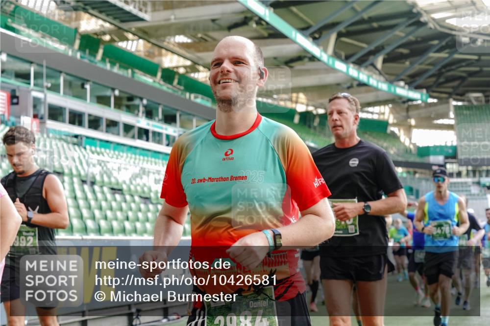 13.09.2026 - 21. swb-Marathon Bremen Michael Burmester http://msf.ph/oto/10426581 13.09.2026 13:25:14 Laufen im Stadion 137, 182, 213, 294, 505, 530, 543, 548, 645, 721, 723, 739, 743, 752, 815, 818, 966, 1273, 1283, 1410, 1443, 1459, 1463, 1471, 1487, 1491, 1504, 1515, 1561, 1744, 1828, 1830, 1944, 1953, 2058, 2059, 2095, 2211, 2252, 2267, 2271, 2298, 2308, 2312, 2323, 2354, 2382, 2384, 2465, 2483, 2497, 2503, 2506, 2554, 2571, 2591, 2644, 2752, 2762, 2776, 2833, 2878, 2896, 2981, 3005, 3062, 3097, 3142, 3172, 3211, 3259, 3288, 3289, 3298, 3306, 3312, 3329, 3381, 3390 meine-sportfotos.de