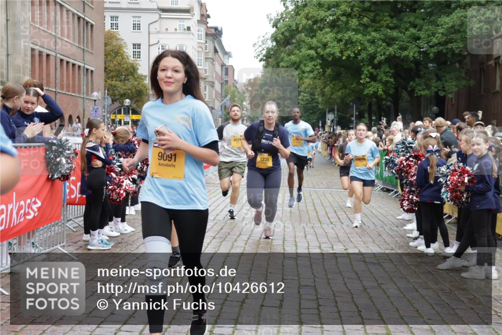 13.09.2026 - Kiel Lauf Yannick Fuchs http://msf.ph/oto/10426612 13.09.2026 09:47:13 Ziel 1235, 2587, 5167, 7461, 8524, 9091, 10076, 10224, 10555, 10742, 10744, 11862, 11964, 12635, 1402, 2527, 2718, 2759, 2779, 3808, 4087, 4238, 4906, 4940, 5217, 5351, 6048, 6074, 6207, 6638, 7190, 7213, 7446, 7675, 7731, 7754, 7921, 8409, 8887, 8994, 9141, 9385, 10009, 10301, 10322, 10731, 12622, 12725, 544, 591, 1324, 2870, 3192, 3629, 4480, 5517, 6072, 6575, 6639, 6696, 8231, 8540, 8777, 9634, 9936, 10789, 288, 3033, 3035, 4906, 6048, 6355, 6577, 7439, 10177 meine-sportfotos.de