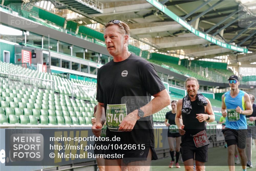 13.09.2026 - 21. swb-Marathon Bremen Michael Burmester http://msf.ph/oto/10426615 13.09.2026 13:25:15 Laufen im Stadion 137, 182, 213, 294, 505, 530, 543, 548, 645, 721, 723, 739, 743, 752, 815, 818, 966, 1273, 1283, 1410, 1443, 1459, 1463, 1471, 1487, 1491, 1504, 1515, 1530, 1561, 1744, 1828, 1830, 1944, 1953, 2058, 2059, 2095, 2211, 2252, 2267, 2271, 2298, 2308, 2312, 2323, 2354, 2382, 2384, 2465, 2483, 2497, 2503, 2506, 2554, 2571, 2591, 2644, 2752, 2762, 2776, 2833, 2878, 2896, 2981, 3005, 3062, 3097, 3142, 3172, 3211, 3259, 3289, 3298, 3306, 3312, 3329, 3381, 3390 meine-sportfotos.de