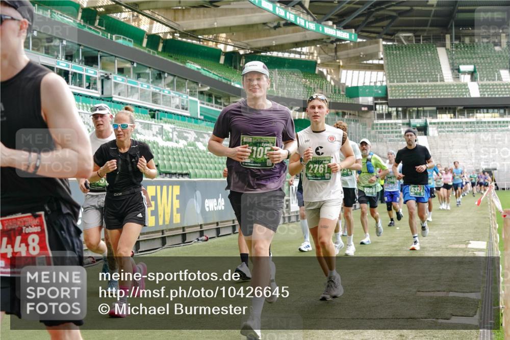 13.09.2026 - 21. swb-Marathon Bremen Michael Burmester http://msf.ph/oto/10426645 13.09.2026 13:02:14 Laufen im Stadion 150, 242, 282, 318, 440, 531, 687, 722, 930, 936, 946, 1006, 1067, 1163, 1250, 1436, 1448, 1460, 1582, 1611, 1896, 2033, 2047, 2062, 2276, 2292, 2345, 2364, 2370, 2378, 2409, 2421, 2485, 2491, 2560, 2561, 2627, 2638, 2666, 2668, 2779, 2781, 2900, 2987, 3013, 3044, 3114, 3163, 3164, 3187, 3248, 3258, 3294, 3334, 3372, 3374, 3375, 3392, 3496, 3524, 3526, 3527, 3576, 3585, 3603, 3667, 3721, 3806, 3852, 3893, 3938, 3970, 3983, 4000, 4133, 4506, 4558 meine-sportfotos.de