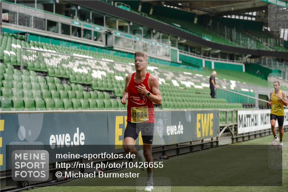 13.09.2026 - 21. swb-Marathon Bremen Michael Burmester http://msf.ph/oto/10426655 13.09.2026 10:17:07 Laufen im Stadion 10597, 12272, 12458, 13501, 13504, 13510, 13515, 13517, 13522, 13542, 13547, 13561, 13567, 13569, 13576, 13579, 13603, 13604, 13623, 13635 meine-sportfotos.de