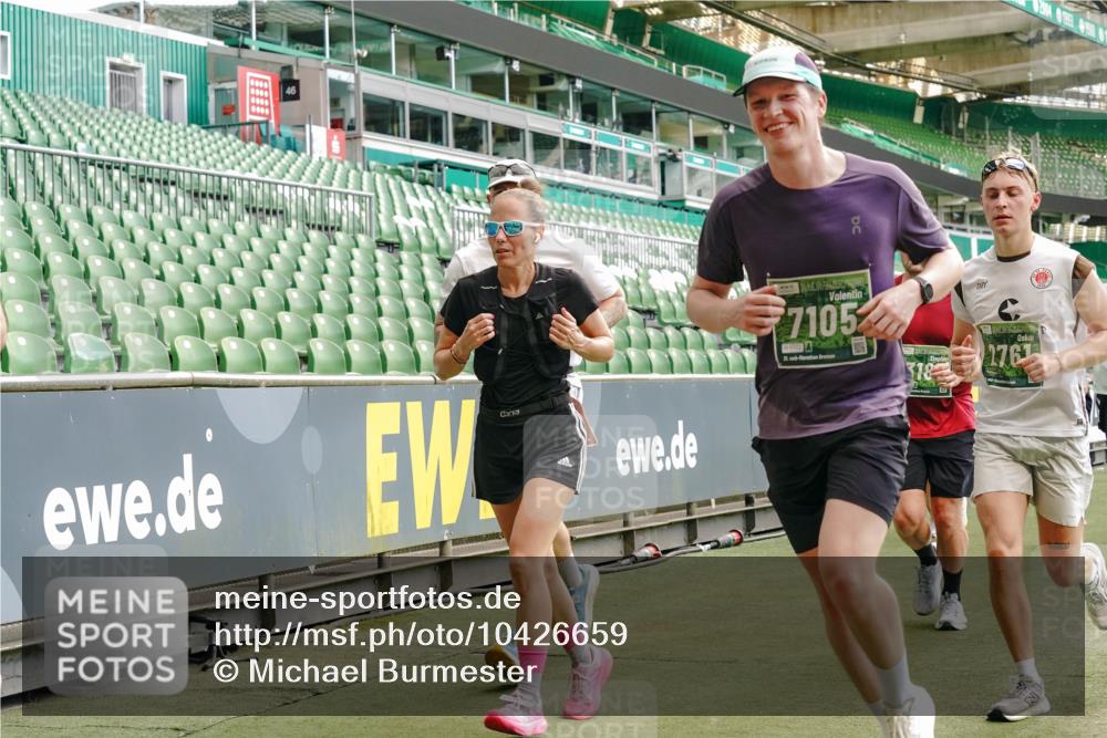 13.09.2026 - 21. swb-Marathon Bremen Michael Burmester http://msf.ph/oto/10426659 13.09.2026 13:02:15 Laufen im Stadion 150, 242, 282, 318, 440, 531, 687, 722, 930, 936, 946, 1006, 1067, 1163, 1250, 1436, 1448, 1460, 1582, 1611, 1896, 2033, 2047, 2062, 2276, 2292, 2345, 2364, 2370, 2378, 2409, 2421, 2485, 2491, 2513, 2560, 2561, 2627, 2638, 2666, 2668, 2779, 2900, 2987, 3013, 3044, 3114, 3163, 3164, 3187, 3248, 3258, 3294, 3334, 3372, 3374, 3375, 3392, 3496, 3524, 3526, 3527, 3576, 3585, 3603, 3667, 3721, 3806, 3852, 3893, 3938, 3970, 3983, 4000, 4133, 4506, 4558 meine-sportfotos.de