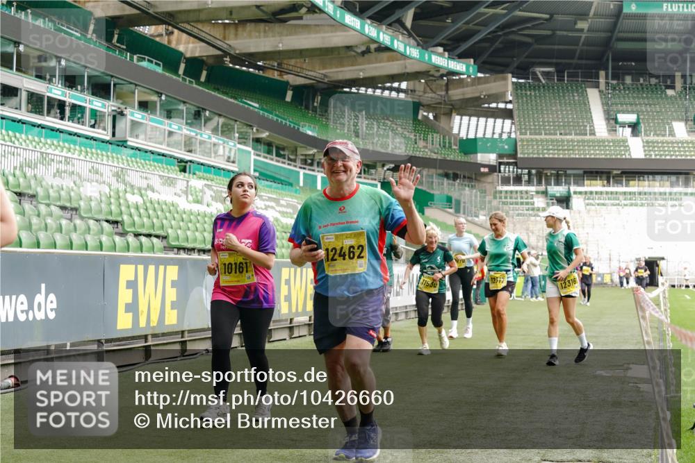 13.09.2026 - 21. swb-Marathon Bremen Michael Burmester http://msf.ph/oto/10426660 13.09.2026 10:49:54 Laufen im Stadion 10413, 10627, 10667, 10710, 10754, 11031, 11254, 11266, 11541, 11712, 11780, 11851, 11942, 11980, 12440, 10137, 10161, 10202, 10242, 10349, 10430, 10472, 10524, 10535, 10651, 10895, 10933, 10970, 11050, 11181, 11200, 11244, 11296, 11309, 11367, 11457, 11529, 11530, 11546, 11573, 11574, 11579, 11639, 11675, 11709, 11760, 11821, 12153, 12177, 12178 meine-sportfotos.de