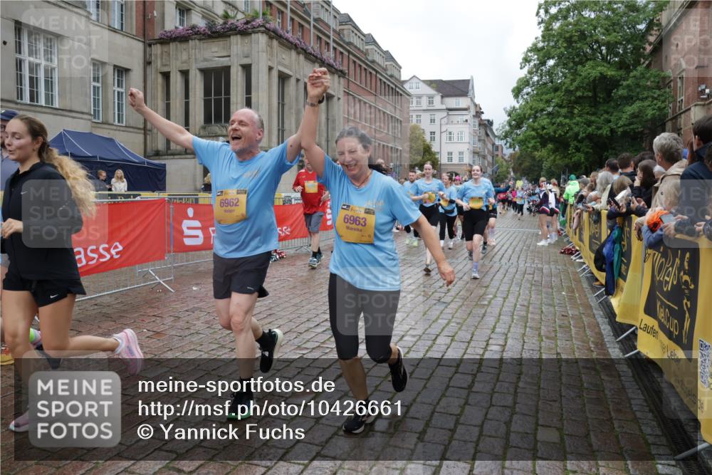 13.09.2026 - Kiel Lauf Yannick Fuchs http://msf.ph/oto/10426661 13.09.2026 11:04:57 Ziel 1056, 1861, 2093, 2804, 4211, 4391, 5021, 6393, 6443, 8149, 9330, 9647, 10138, 10217, 10484, 10679, 11906, 11948, 12406, 12472, 567, 711, 1228, 1289, 1431, 1554, 2298, 2662, 2750, 2758, 3140, 3141, 4155, 4200, 4758, 4759, 4870, 5963, 6010, 6443, 6752, 6962, 6963, 7157, 7686, 8697, 8950, 8951, 8956, 9067, 9667, 9806, 9815, 9818, 9980, 9987, 10016, 10593, 11050, 11906, 12252, 12438, 12826, 1186, 2142, 2308, 3159, 4262, 5002, 7860, 8124, 11094, 3963 meine-sportfotos.de
