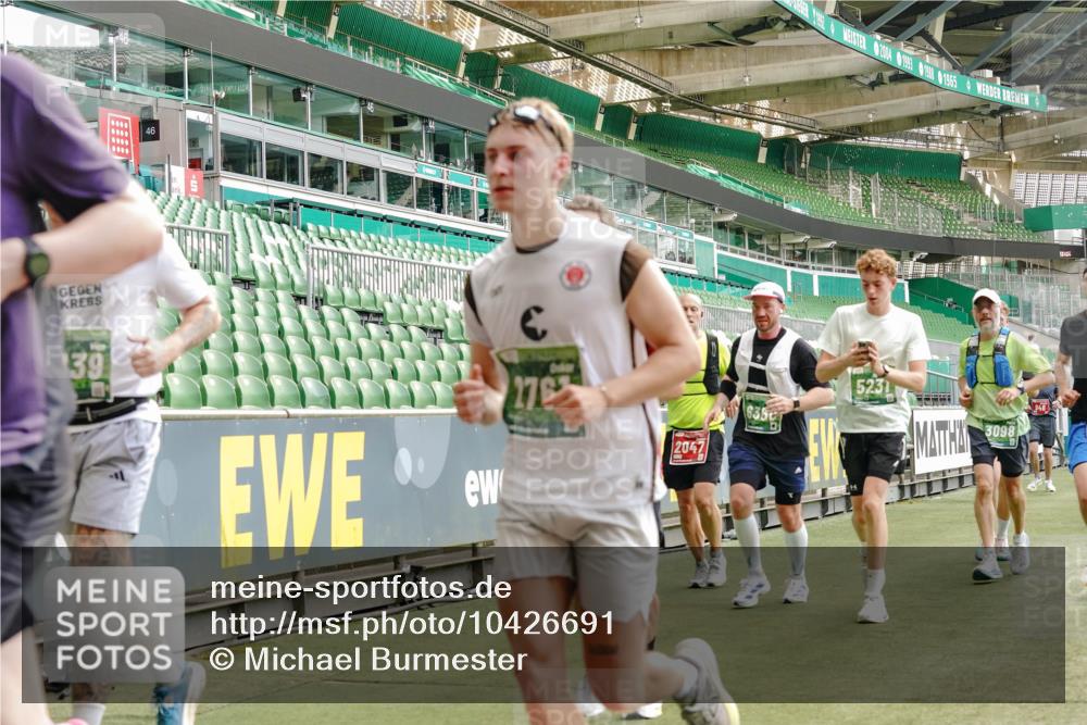 13.09.2026 - 21. swb-Marathon Bremen Michael Burmester http://msf.ph/oto/10426691 13.09.2026 13:02:15 Laufen im Stadion 150, 242, 282, 318, 440, 531, 687, 722, 930, 936, 946, 1006, 1067, 1163, 1250, 1436, 1448, 1460, 1582, 1611, 1896, 2033, 2047, 2062, 2276, 2292, 2345, 2364, 2370, 2378, 2409, 2421, 2485, 2491, 2513, 2560, 2561, 2627, 2638, 2666, 2668, 2779, 2900, 2987, 3013, 3044, 3114, 3163, 3164, 3187, 3248, 3258, 3294, 3334, 3372, 3374, 3375, 3392, 3496, 3524, 3526, 3527, 3576, 3585, 3603, 3667, 3721, 3806, 3852, 3893, 3938, 3970, 3983, 4000, 4133, 4506, 4558 meine-sportfotos.de