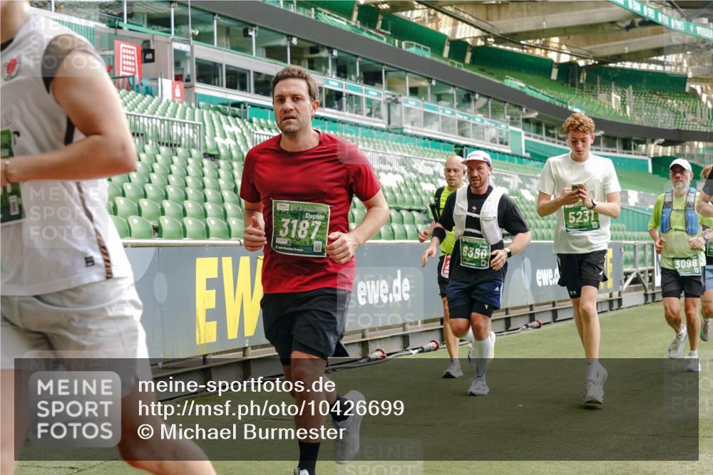 13.09.2026 - 21. swb-Marathon Bremen Michael Burmester http://msf.ph/oto/10426699 13.09.2026 13:02:16 Laufen im Stadion 150, 242, 282, 318, 440, 531, 687, 722, 930, 936, 946, 1006, 1067, 1163, 1250, 1436, 1448, 1460, 1582, 1611, 1896, 2033, 2047, 2062, 2276, 2292, 2345, 2364, 2370, 2378, 2409, 2421, 2485, 2491, 2513, 2560, 2561, 2627, 2638, 2666, 2668, 2779, 2900, 2987, 3013, 3044, 3114, 3163, 3164, 3187, 3248, 3258, 3294, 3334, 3372, 3374, 3375, 3392, 3496, 3524, 3526, 3527, 3576, 3585, 3603, 3667, 3721, 3806, 3852, 3893, 3938, 3970, 3983, 4000, 4077, 4133, 4506, 4558 meine-sportfotos.de