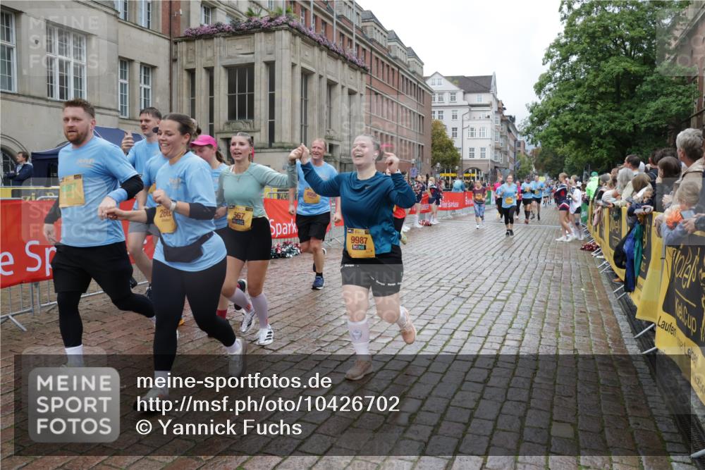 13.09.2026 - Kiel Lauf Yannick Fuchs http://msf.ph/oto/10426702 13.09.2026 11:05:01 Ziel 1056, 1861, 2093, 2142, 2308, 2804, 4211, 4391, 5021, 6393, 8149, 9330, 9605, 9647, 10003, 10138, 10217, 10484, 10679, 11948, 12406, 12472, 567, 711, 1228, 1289, 1431, 1554, 2298, 2662, 2758, 4155, 4200, 4758, 4759, 4870, 5963, 6443, 6752, 7157, 8697, 8950, 8951, 8956, 9067, 9667, 9815, 9818, 9980, 9987, 10016, 10217, 10593, 11906, 12252, 12438, 12472, 12826, 1186, 1476, 2070, 3159, 3284, 4262, 5002, 6447, 7386, 7716, 7860, 8124, 8949, 11094, 11341, 567, 1554, 2298, 2758 meine-sportfotos.de