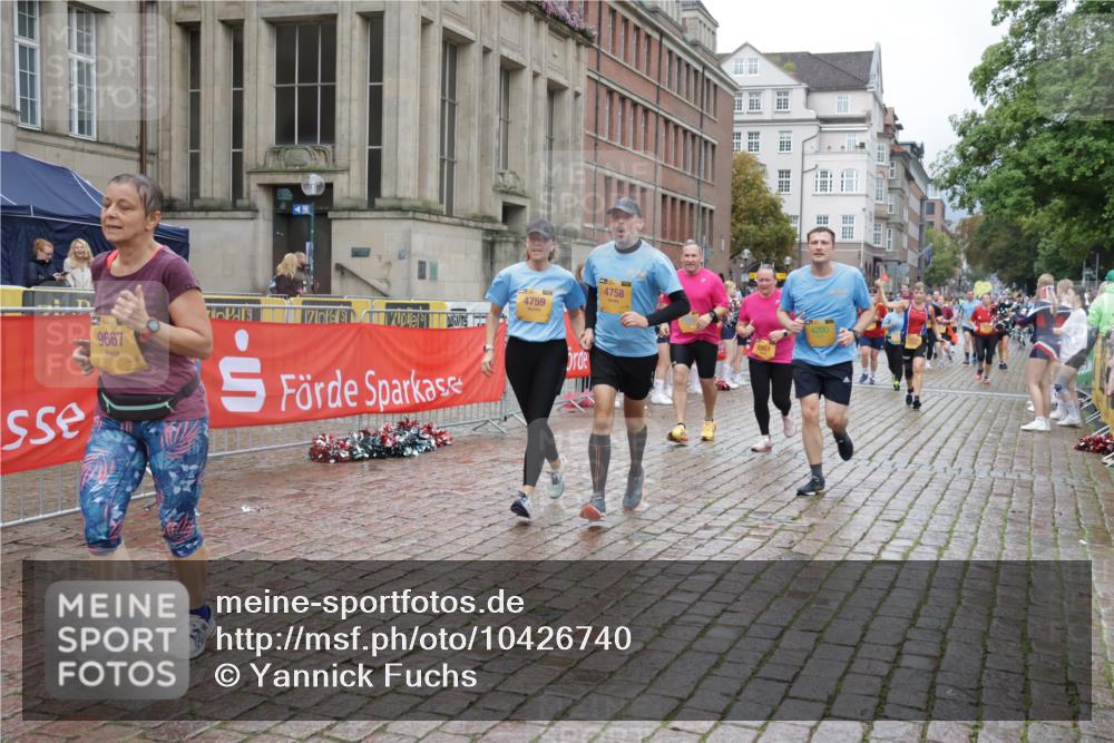 13.09.2026 - Kiel Lauf Yannick Fuchs http://msf.ph/oto/10426740 13.09.2026 11:05:07 Ziel 1186, 2093, 2142, 2308, 4262, 5002, 5021, 8149, 9330, 9605, 10003, 10138, 711, 1056, 1228, 1289, 1431, 1861, 2093, 2804, 4200, 4211, 4391, 4758, 4759, 5963, 6393, 6443, 6752, 8149, 8697, 8950, 8951, 9647, 9667, 9815, 9818, 10016, 10217, 10484, 10593, 10679, 11906, 11948, 12252, 12406, 12438, 12472, 1476, 2070, 3122, 3159, 3284, 6447, 7386, 7716, 7860, 8124, 8949, 10133, 11094, 11160, 11341, 567, 1554, 2298, 2758, 4200, 4758, 4759, 9667, 12826 meine-sportfotos.de