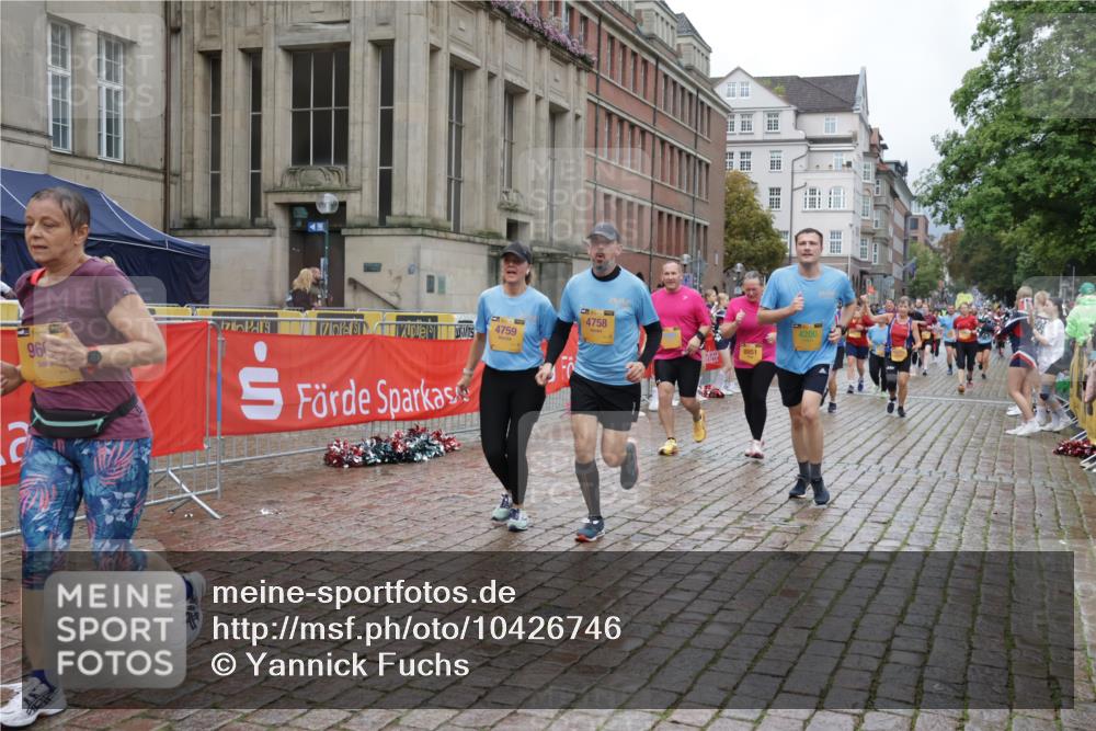 13.09.2026 - Kiel Lauf Yannick Fuchs http://msf.ph/oto/10426746 13.09.2026 11:05:07 Ziel 1186, 2093, 2142, 2308, 4262, 5002, 5021, 8149, 9330, 9605, 10003, 10138, 711, 1056, 1228, 1289, 1431, 1861, 2093, 2804, 4200, 4211, 4391, 4758, 4759, 5963, 6393, 6443, 6752, 8149, 8697, 8950, 8951, 9647, 9667, 9815, 9818, 10016, 10217, 10484, 10593, 10679, 11906, 11948, 12252, 12406, 12438, 12472, 1476, 2070, 3122, 3159, 3284, 6447, 7386, 7716, 7860, 8124, 8949, 10133, 11094, 11160, 11341, 567, 1554, 2298, 2758, 4200, 4758, 4759, 9667, 12826 meine-sportfotos.de