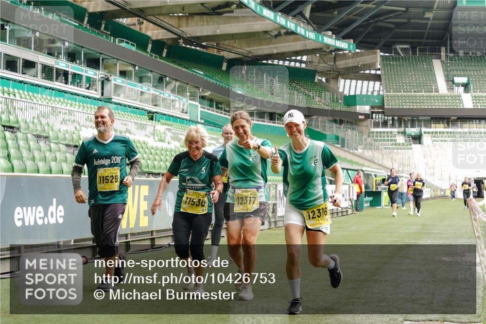 13.09.2026 - 21. swb-Marathon Bremen Michael Burmester http://msf.ph/oto/10426753 13.09.2026 10:49:58 Laufen im Stadion 10413, 10627, 10667, 10710, 10754, 11031, 11254, 11266, 11541, 11712, 11780, 11851, 11942, 11980, 12440, 10161, 10202, 10242, 10349, 10430, 10472, 10524, 10535, 10651, 10895, 10933, 10970, 11050, 11181, 11244, 11296, 11309, 11367, 11457, 11529, 11530, 11546, 11573, 11574, 11579, 11639, 11675, 11709, 11760, 11821, 12153, 12177, 12178 meine-sportfotos.de