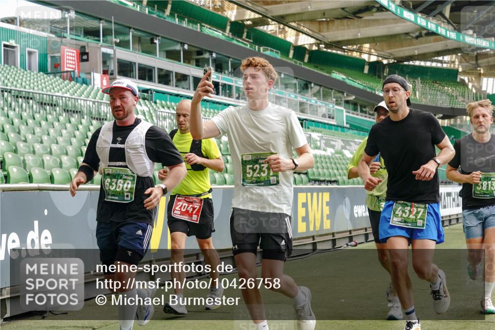 13.09.2026 - 21. swb-Marathon Bremen Michael Burmester http://msf.ph/oto/10426758 13.09.2026 13:02:17 Laufen im Stadion 150, 242, 282, 318, 440, 531, 687, 722, 930, 936, 946, 1006, 1067, 1163, 1250, 1436, 1448, 1460, 1582, 1611, 1896, 2033, 2047, 2062, 2276, 2292, 2345, 2364, 2370, 2378, 2409, 2421, 2485, 2491, 2513, 2560, 2561, 2627, 2638, 2666, 2668, 2779, 2900, 2987, 3013, 3044, 3114, 3163, 3164, 3187, 3248, 3258, 3294, 3334, 3372, 3374, 3375, 3392, 3496, 3524, 3526, 3527, 3576, 3585, 3603, 3667, 3721, 3806, 3852, 3893, 3938, 3970, 3983, 4000, 4077, 4133, 4506, 4558 meine-sportfotos.de