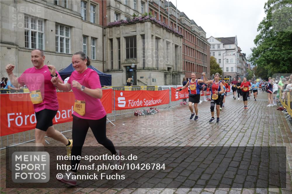 13.09.2026 - Kiel Lauf Yannick Fuchs http://msf.ph/oto/10426784 13.09.2026 11:05:10 Ziel 1186, 2142, 2308, 3159, 4262, 5002, 5021, 8124, 9330, 9605, 10003, 10138, 11094, 711, 1056, 1228, 1289, 1431, 1861, 2093, 2804, 4200, 4211, 4391, 5963, 6393, 6443, 6752, 8149, 8697, 8950, 8951, 9330, 9647, 9815, 9818, 10016, 10217, 10484, 10593, 10679, 11906, 11948, 12252, 12406, 12438, 12472, 1476, 1491, 2070, 3122, 3284, 3421, 5909, 6447, 7386, 7716, 7860, 8334, 8949, 10133, 11160, 11341, 567, 2758, 4200, 4758, 4759, 8950, 8951, 9667, 12826 meine-sportfotos.de