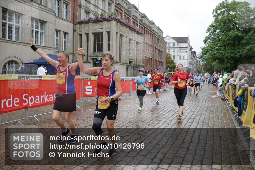 13.09.2026 - Kiel Lauf Yannick Fuchs http://msf.ph/oto/10426796 13.09.2026 11:05:12 Ziel 1186, 2142, 2308, 3159, 4262, 5002, 5021, 7860, 8124, 9605, 10003, 11094, 711, 1056, 1228, 1289, 1431, 1861, 2093, 2804, 4211, 4391, 5021, 5963, 6393, 6443, 6752, 8149, 8697, 9330, 9647, 9815, 9818, 10016, 10138, 10217, 10484, 10593, 10679, 11906, 11948, 12252, 12406, 12438, 12472, 1476, 1491, 2070, 2365, 3122, 3284, 3421, 5909, 6447, 7386, 7716, 7899, 8334, 8949, 10133, 11160, 11341, 4200, 4758, 4759, 8697, 8950, 8951, 9667, 12826 meine-sportfotos.de
