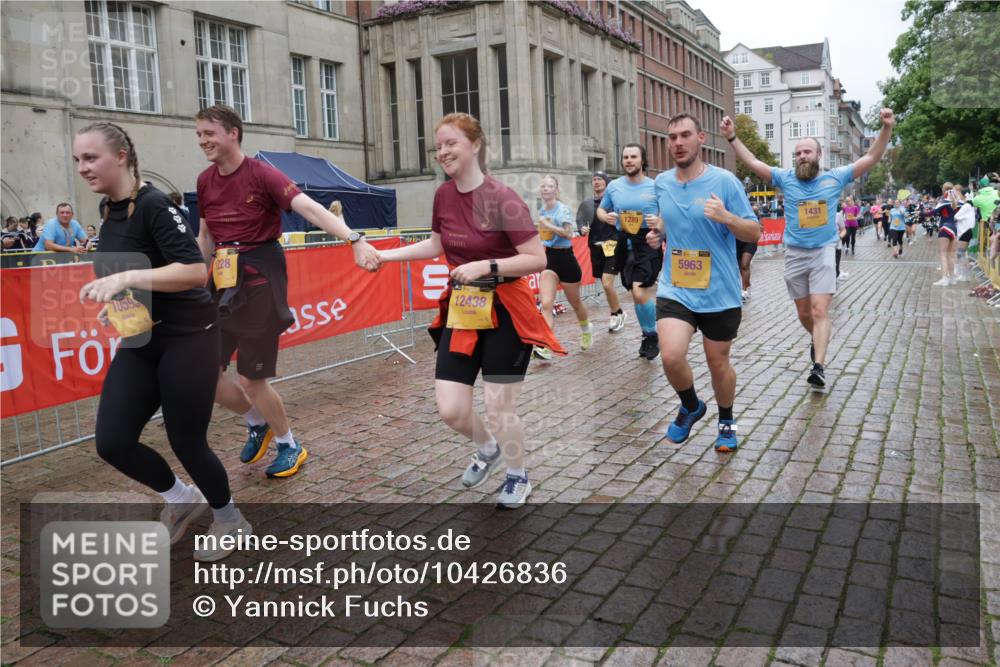 13.09.2026 - Kiel Lauf Yannick Fuchs http://msf.ph/oto/10426836 13.09.2026 11:05:17 Ziel 1186, 1476, 2070, 3159, 3284, 4262, 5002, 6447, 7386, 7716, 7860, 8124, 8949, 10133, 11094, 11341, 711, 1056, 1228, 1289, 1431, 1861, 2093, 2142, 2308, 2804, 4211, 4262, 4391, 5021, 5963, 6393, 6443, 6752, 8149, 9330, 9605, 9647, 10003, 10138, 10217, 10484, 10593, 10679, 11906, 11948, 12406, 12438, 12472, 1491, 2365, 3122, 3352, 3421, 4979, 5888, 5909, 5954, 7899, 8334, 9480, 9589, 9747, 10599, 11160, 11618, 711, 1228, 1289, 1431, 4200, 5963, 6752, 8697, 8950, 8951 meine-sportfotos.de