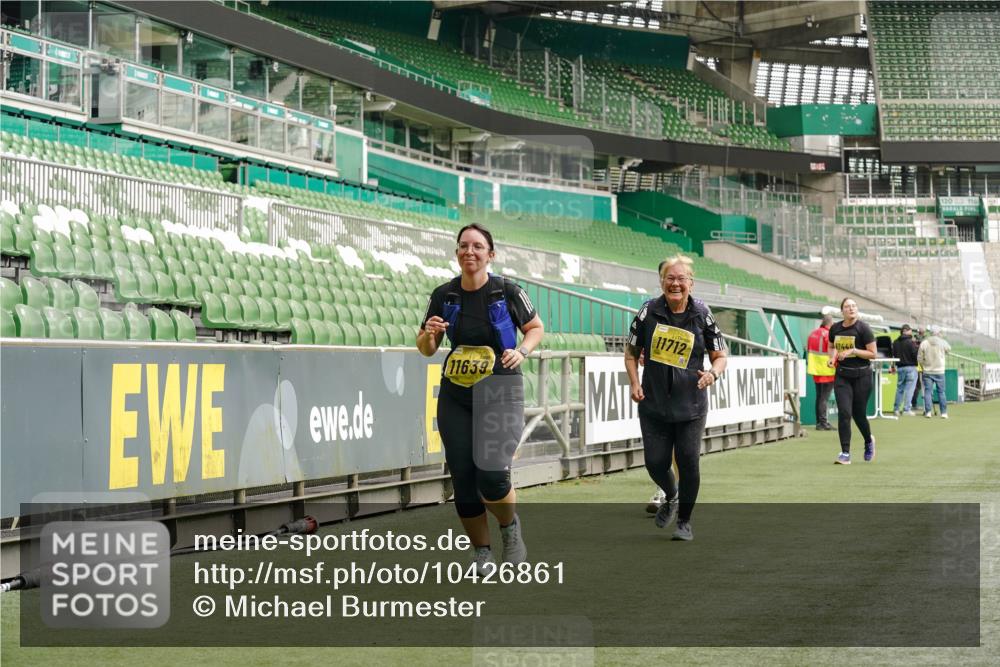 13.09.2026 - 21. swb-Marathon Bremen Michael Burmester http://msf.ph/oto/10426861 13.09.2026 10:50:09 Laufen im Stadion 10413, 10573, 10627, 10667, 10710, 10754, 11031, 11254, 11266, 11541, 11712, 11780, 11851, 11942, 11980, 12440, 10161, 10349, 10472, 10535, 10651, 10895, 10933, 10970, 11050, 11181, 11244, 11296, 11309, 11367, 11457, 11529, 11530, 11546, 11573, 11574, 11579, 11639, 11675, 11709, 11760, 11821, 12157, 12177, 12178 meine-sportfotos.de