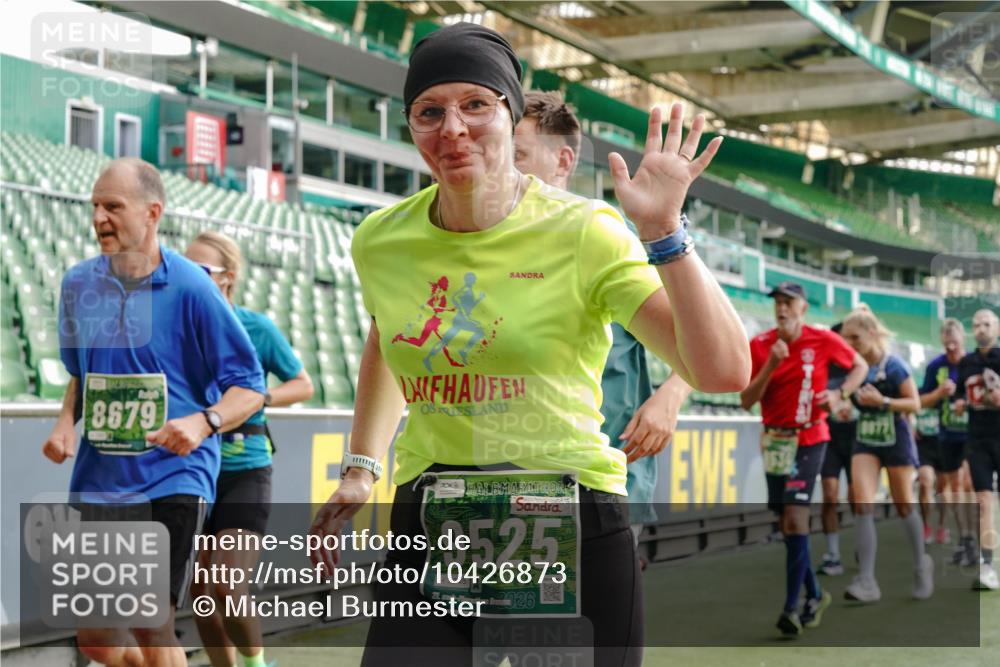 13.09.2026 - 21. swb-Marathon Bremen Michael Burmester http://msf.ph/oto/10426873 13.09.2026 13:25:23 Laufen im Stadion 213, 294, 505, 530, 543, 548, 645, 723, 739, 752, 815, 818, 966, 1273, 1283, 1410, 1443, 1459, 1463, 1471, 1487, 1491, 1504, 1515, 1530, 1561, 1618, 1744, 1828, 1830, 1944, 1953, 2058, 2059, 2095, 2211, 2252, 2267, 2271, 2298, 2308, 2312, 2323, 2354, 2382, 2384, 2465, 2483, 2497, 2506, 2554, 2571, 2591, 2644, 2656, 2675, 2752, 2762, 2776, 2833, 2878, 2896, 2970, 2981, 3005, 3062, 3097, 3142, 3172, 3211, 3259, 3298, 3306, 3312, 3329, 3381, 3390, 3433 meine-sportfotos.de