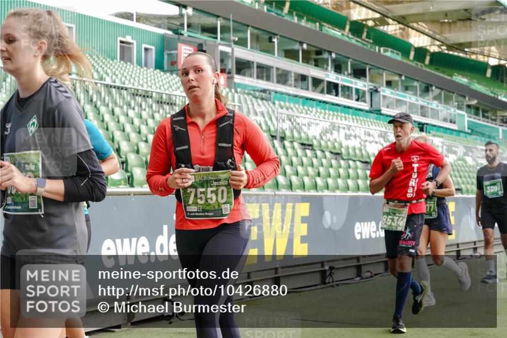 13.09.2026 - 21. swb-Marathon Bremen Michael Burmester http://msf.ph/oto/10426880 13.09.2026 13:25:24 Laufen im Stadion 213, 294, 505, 530, 543, 548, 645, 723, 739, 752, 815, 818, 966, 1273, 1283, 1410, 1443, 1459, 1463, 1471, 1487, 1491, 1504, 1515, 1530, 1561, 1618, 1744, 1828, 1830, 1944, 1953, 2058, 2059, 2095, 2211, 2252, 2267, 2271, 2298, 2308, 2312, 2323, 2354, 2382, 2384, 2465, 2483, 2497, 2506, 2554, 2558, 2571, 2591, 2644, 2656, 2675, 2752, 2762, 2776, 2833, 2878, 2896, 2970, 2981, 3005, 3062, 3097, 3142, 3172, 3211, 3259, 3298, 3306, 3312, 3329, 3381, 3390, 3433 meine-sportfotos.de