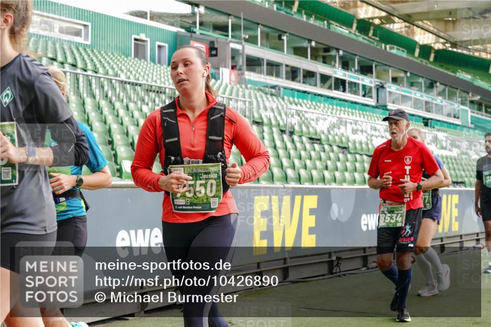 13.09.2026 - 21. swb-Marathon Bremen Michael Burmester http://msf.ph/oto/10426890 13.09.2026 13:25:24 Laufen im Stadion 213, 294, 505, 530, 543, 548, 645, 723, 739, 752, 815, 818, 966, 1273, 1283, 1410, 1443, 1459, 1463, 1471, 1487, 1491, 1504, 1515, 1530, 1561, 1618, 1744, 1828, 1830, 1944, 1953, 2058, 2059, 2095, 2211, 2252, 2267, 2271, 2298, 2308, 2312, 2323, 2354, 2382, 2384, 2465, 2483, 2497, 2506, 2554, 2558, 2571, 2591, 2644, 2656, 2675, 2752, 2762, 2776, 2833, 2878, 2896, 2970, 2981, 3005, 3062, 3097, 3142, 3172, 3211, 3259, 3298, 3306, 3312, 3329, 3381, 3390, 3433 meine-sportfotos.de