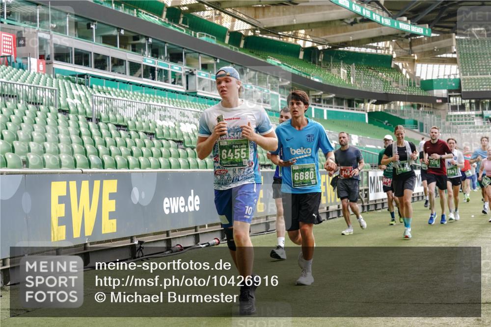 13.09.2026 - 21. swb-Marathon Bremen Michael Burmester http://msf.ph/oto/10426916 13.09.2026 13:02:20 Laufen im Stadion 150, 282, 318, 440, 531, 722, 930, 936, 946, 1006, 1067, 1163, 1250, 1436, 1448, 1460, 1582, 1611, 1896, 2033, 2047, 2062, 2276, 2292, 2345, 2364, 2370, 2378, 2421, 2491, 2513, 2561, 2627, 2638, 2666, 2668, 2779, 2900, 2987, 3013, 3044, 3114, 3163, 3164, 3187, 3248, 3258, 3294, 3334, 3372, 3374, 3375, 3392, 3460, 3496, 3526, 3527, 3576, 3585, 3603, 3667, 3721, 3806, 3852, 3893, 3938, 3970, 3983, 4000, 4077, 4133, 4506, 4558 meine-sportfotos.de