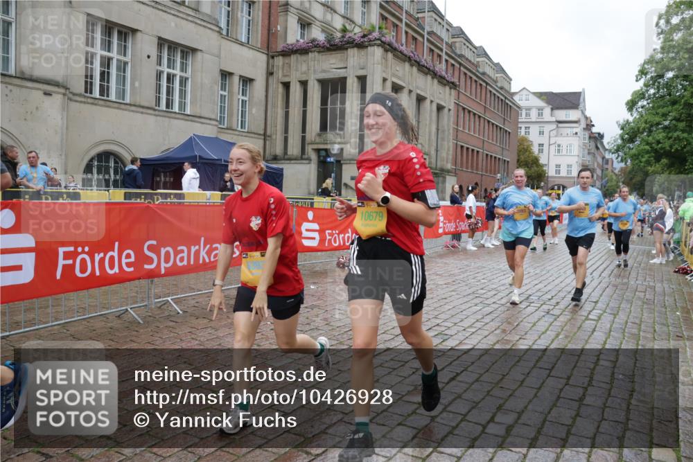 13.09.2026 - Kiel Lauf Yannick Fuchs http://msf.ph/oto/10426928 13.09.2026 11:05:30 Ziel 1476, 1491, 2070, 2365, 3122, 3352, 3421, 4979, 5888, 5909, 5954, 7386, 7716, 7899, 8334, 9480, 9589, 9747, 10133, 11160, 1186, 1476, 2070, 2093, 2142, 2308, 3159, 3284, 4262, 4391, 5002, 5021, 6393, 6447, 7386, 7716, 7860, 8124, 8149, 8949, 9330, 9605, 9647, 10003, 10138, 10679, 11094, 11341, 2959, 4058, 4148, 4153, 4764, 5526, 5925, 6162, 6668, 8323, 8498, 8879, 9279, 10386, 10557, 10599, 11049, 11618, 12012, 12233, 12649, 1056, 1861, 2093, 2804, 4211, 4391, 6393, 8149 meine-sportfotos.de