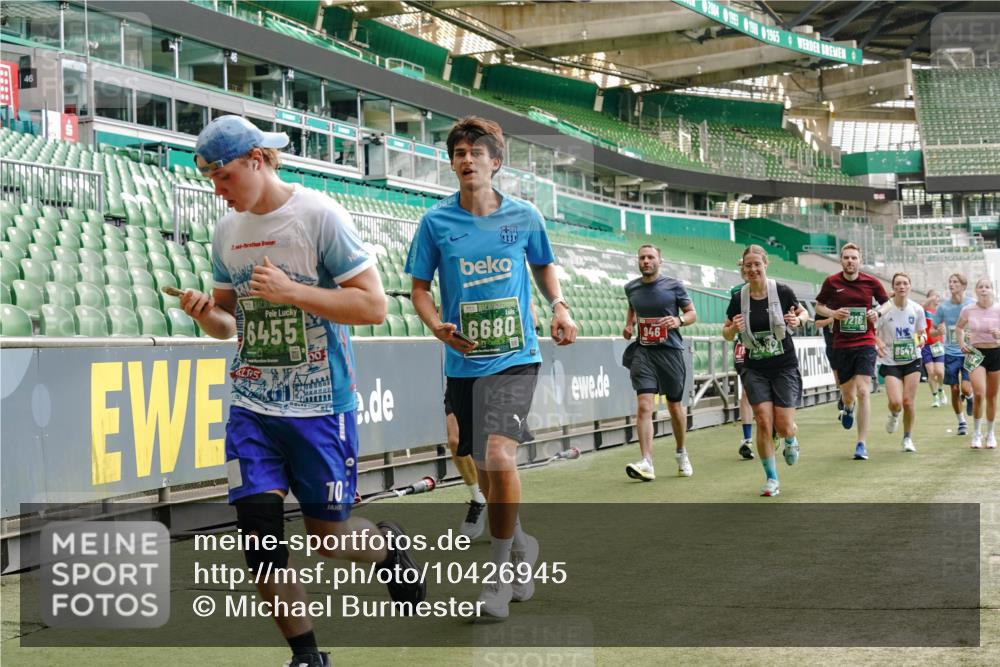 13.09.2026 - 21. swb-Marathon Bremen Michael Burmester http://msf.ph/oto/10426945 13.09.2026 13:02:21 Laufen im Stadion 150, 282, 318, 440, 531, 722, 930, 936, 946, 1006, 1067, 1163, 1250, 1436, 1448, 1460, 1582, 1611, 1896, 2033, 2047, 2062, 2276, 2292, 2345, 2364, 2370, 2378, 2421, 2491, 2513, 2561, 2627, 2638, 2666, 2668, 2779, 2900, 2987, 3013, 3044, 3114, 3163, 3164, 3187, 3248, 3258, 3294, 3334, 3372, 3374, 3375, 3392, 3460, 3496, 3526, 3527, 3576, 3585, 3603, 3667, 3721, 3806, 3852, 3893, 3938, 3970, 3983, 4000, 4077, 4133, 4506, 4558 meine-sportfotos.de