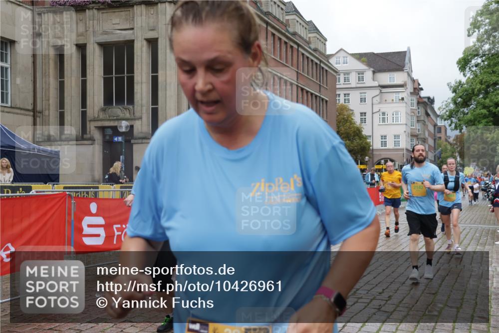 13.09.2026 - Kiel Lauf Yannick Fuchs http://msf.ph/oto/10426961 13.09.2026 11:05:34 Ziel 1491, 2365, 3352, 3421, 4979, 5888, 5909, 5954, 6162, 7899, 8334, 9480, 9589, 9747, 10599, 11160, 11618, 1186, 1476, 2070, 2142, 2308, 3122, 3159, 3284, 4262, 5002, 5021, 6447, 7386, 7716, 7860, 8124, 8949, 9330, 9605, 10003, 10133, 10138, 11094, 11341, 2959, 4058, 4148, 4153, 4764, 5526, 5925, 6668, 8323, 8498, 8879, 9279, 10386, 10557, 11049, 12012, 12233, 12649, 1056, 1861, 2093, 2804, 4211, 4391, 6393, 8149 meine-sportfotos.de