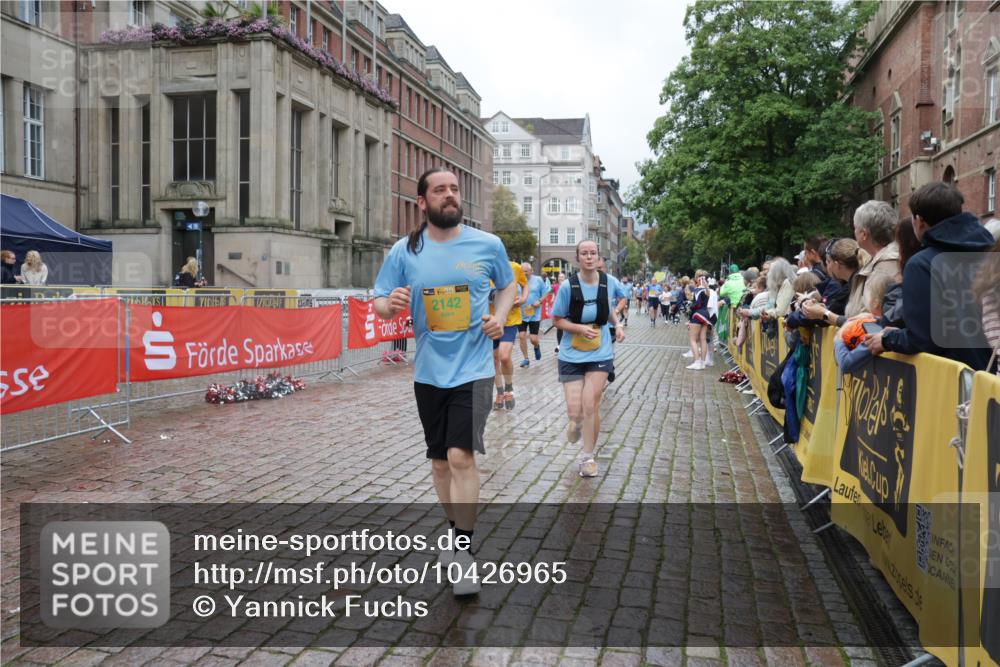 13.09.2026 - Kiel Lauf Yannick Fuchs http://msf.ph/oto/10426965 13.09.2026 11:05:37 Ziel 1491, 2365, 3352, 3421, 4979, 5888, 5909, 5954, 6162, 7899, 8334, 9480, 9589, 9747, 10599, 11618, 12012, 1186, 1476, 2070, 2142, 2308, 3122, 3159, 3284, 4262, 5002, 5021, 6447, 7386, 7716, 7860, 8124, 8949, 9605, 10003, 10133, 11094, 11160, 11341, 2959, 3475, 4058, 4148, 4153, 4764, 5526, 5756, 5925, 6668, 6823, 8323, 8498, 8879, 9016, 9279, 9757, 10386, 10557, 11049, 12233, 12649, 2093, 4391, 6393, 8149 meine-sportfotos.de