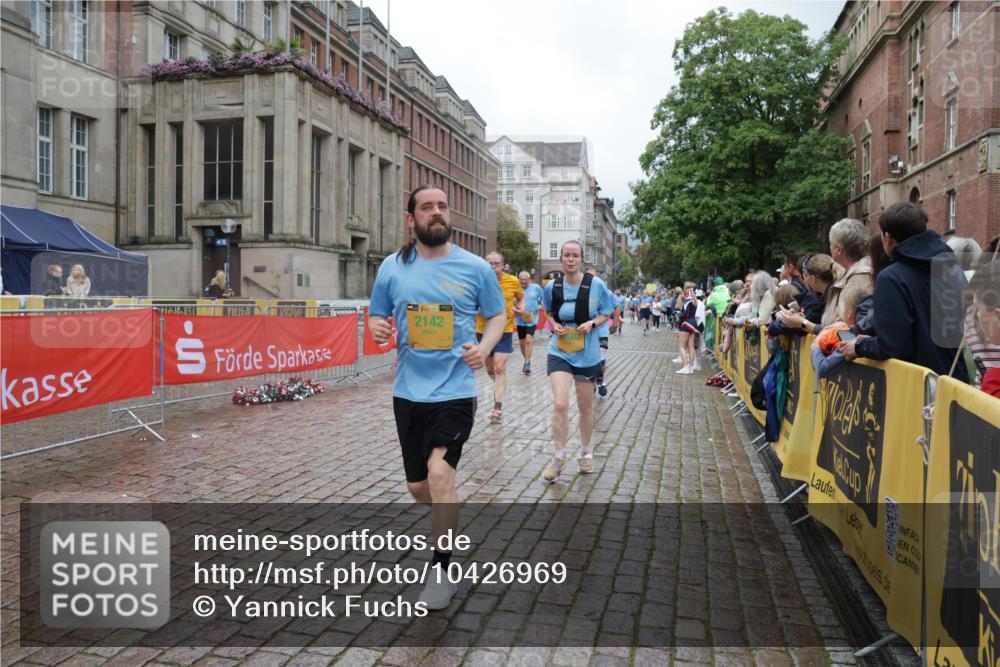 13.09.2026 - Kiel Lauf Yannick Fuchs http://msf.ph/oto/10426969 13.09.2026 11:05:37 Ziel 1491, 2365, 3352, 3421, 4979, 5888, 5909, 5954, 6162, 7899, 8334, 9480, 9589, 9747, 10599, 11618, 12012, 1186, 1476, 2070, 2142, 2308, 3122, 3159, 3284, 4262, 5002, 5021, 6447, 7386, 7716, 7860, 8124, 8949, 9605, 10003, 10133, 11094, 11160, 11341, 2959, 3475, 4058, 4148, 4153, 4764, 5526, 5756, 5925, 6668, 6823, 8323, 8498, 8879, 9016, 9279, 9757, 10386, 10557, 11049, 12233, 12649, 2093, 4391, 6393, 8149 meine-sportfotos.de