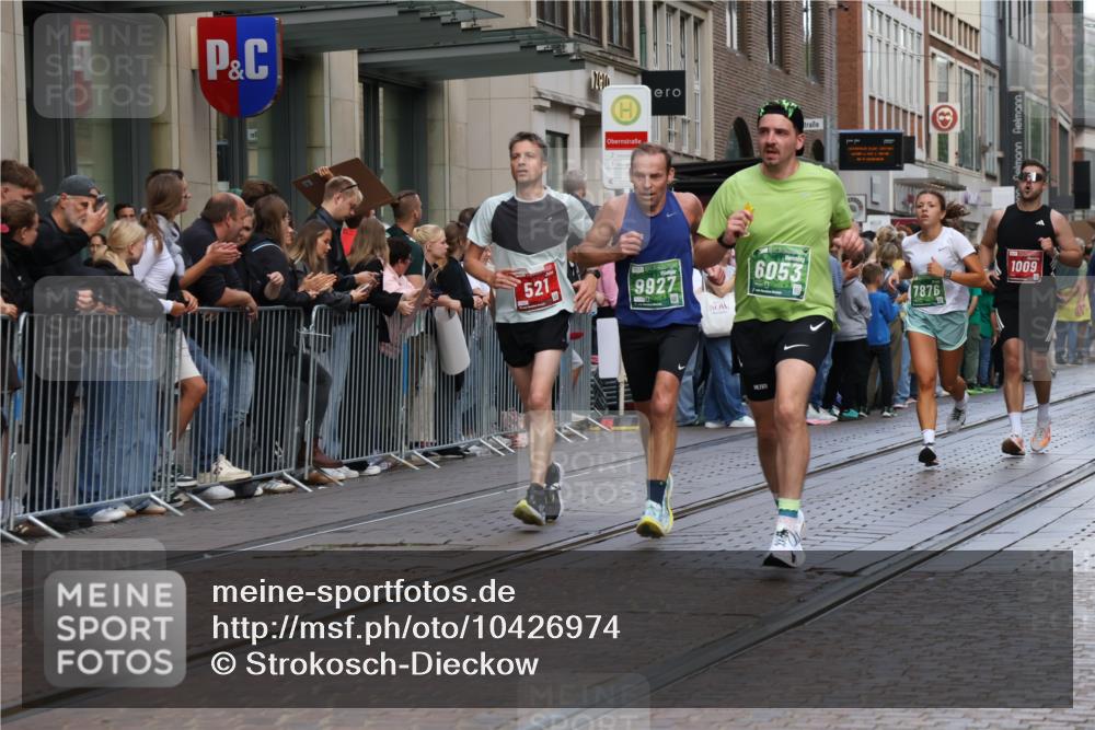 13.09.2026 - 21. swb-Marathon Bremen Strokosch-Dieckow http://msf.ph/oto/10426974 13.09.2026 13:06:52 Ziel 1540, 1863, 3043, 3118, 3794, 3973, 4808, 6053, 7636, 7876, 8980, 9708, 9927, 508, 521, 749, 788, 1009, 1770, 1921, 2832, 3127, 3910, 4574, 4777, 5238, 6784, 6951, 8580, 8888 meine-sportfotos.de