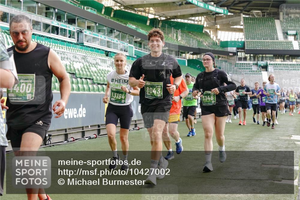 13.09.2026 - 21. swb-Marathon Bremen Michael Burmester http://msf.ph/oto/10427002 13.09.2026 13:25:29 Laufen im Stadion 202, 213, 294, 505, 530, 543, 548, 645, 723, 739, 752, 815, 818, 966, 1283, 1410, 1443, 1459, 1463, 1471, 1487, 1491, 1504, 1515, 1530, 1561, 1618, 1744, 1828, 1830, 1944, 1953, 2058, 2059, 2095, 2211, 2252, 2267, 2271, 2298, 2308, 2312, 2323, 2354, 2382, 2384, 2483, 2497, 2506, 2508, 2554, 2558, 2571, 2591, 2644, 2656, 2675, 2752, 2762, 2776, 2833, 2878, 2896, 2970, 2981, 3005, 3047, 3062, 3097, 3142, 3172, 3211, 3259, 3298, 3306, 3312, 3329, 3359, 3381, 3390, 3433 meine-sportfotos.de